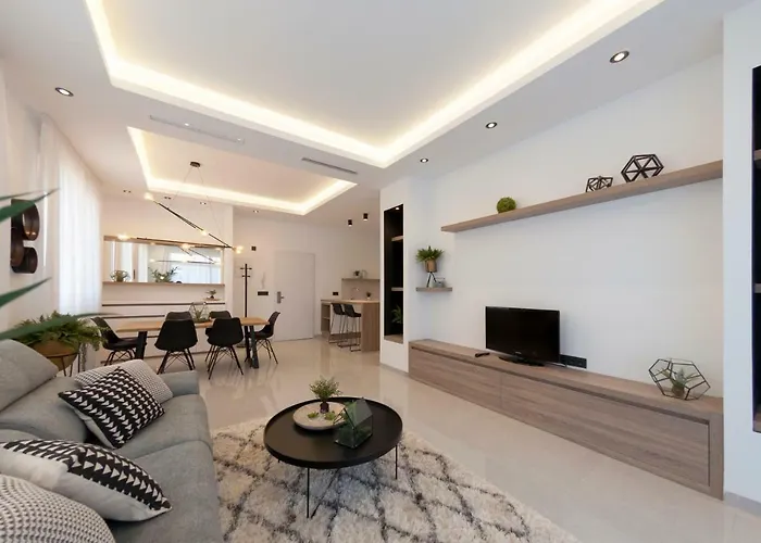 Apartamentos La Laguna II Luxury Apartments