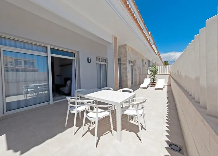 Apartamentos La Laguna II Luxury Apartments