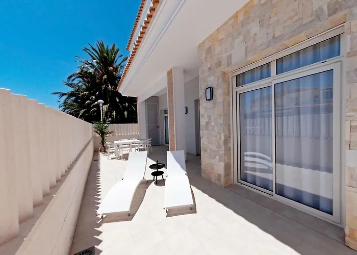 Apartamentos La Laguna II Luxury Apartments